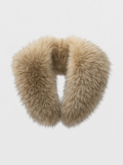 Cuello de pelo color beige