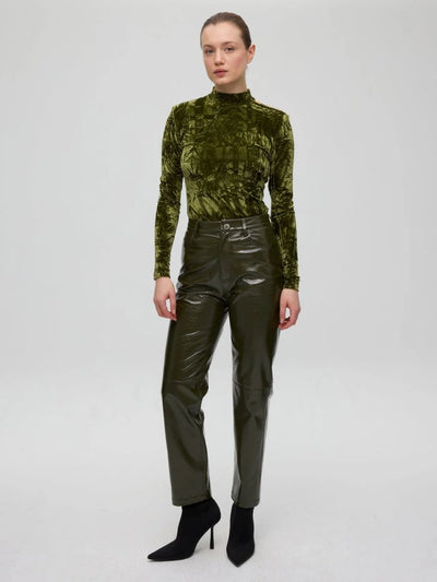 Pantalón verde vinilo